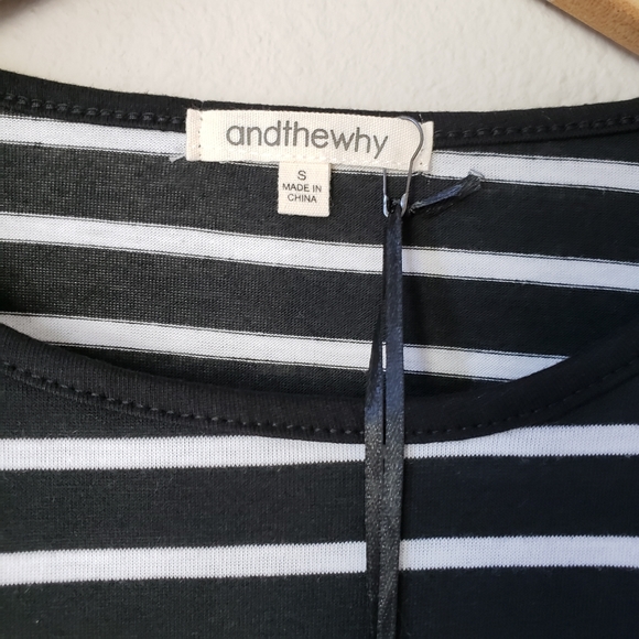 Boho Bell Sleeve Crew Neck Top - Picture 9 of 12